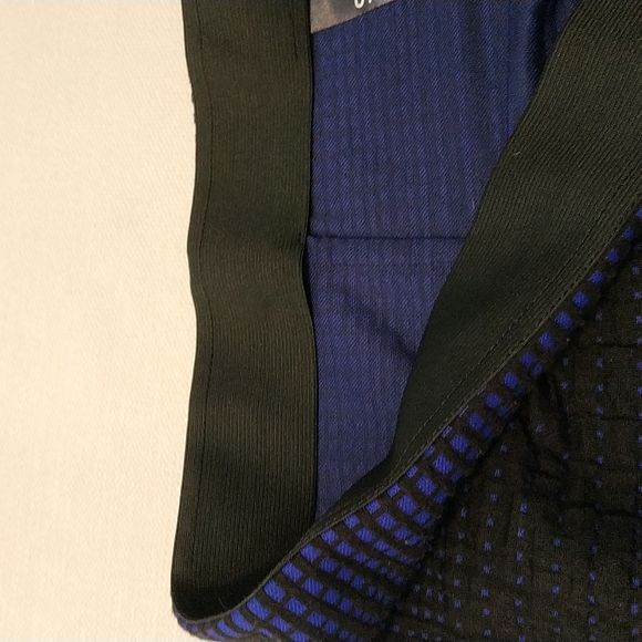 Studio point summer skirt with stunning cobalt blue and black details. Size XL - Picture 6 of 8